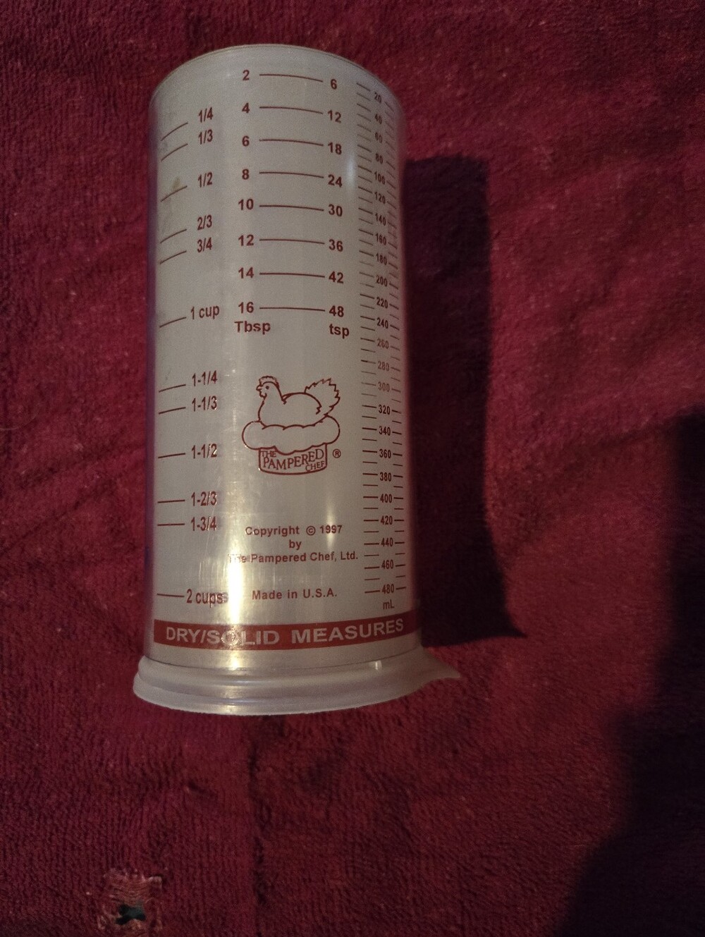 The Pampered Chef Clear Measuring Cup with Red Markings
